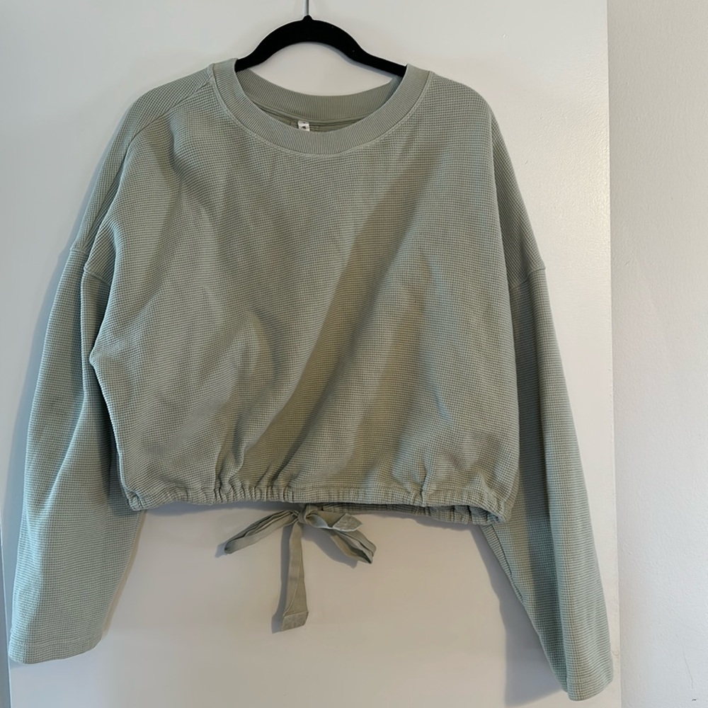 Cropped Fabletics sweatshirt